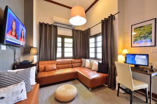 Deluxe Family Room