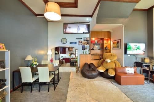 Deluxe Family Room