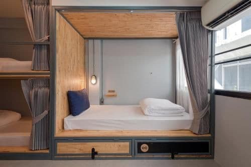 Single Bed in Mixed Dormitory Room