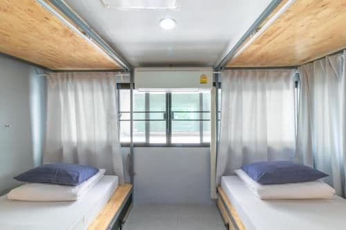 Single Bed in Mixed Dormitory Room