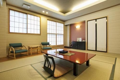 Japanese-Style Twin Room with Shared Bathroom