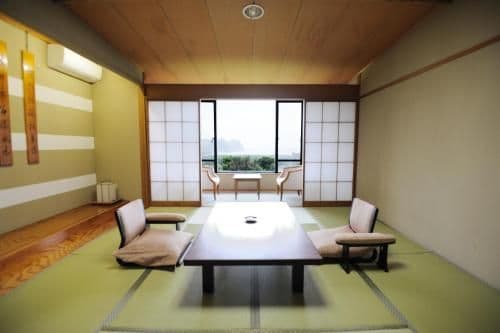 Japanese-Style Family Room
