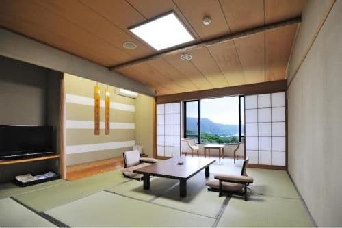 Japanese-Style Family Room