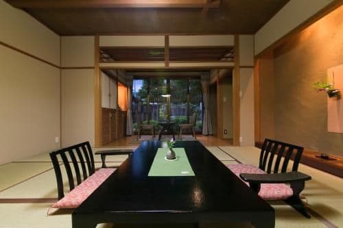 Japanese-Style Room with Shower