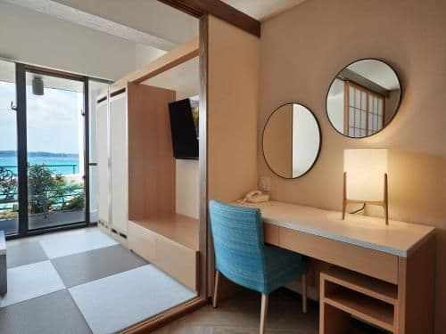 Room with Tatami Area with Sea View
