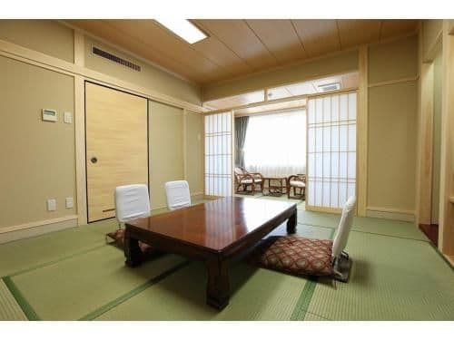 Japanese-Style Twin Room with Shared Bathroom