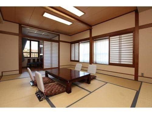 Japanese-Style Twin Room with Shared Bathroom