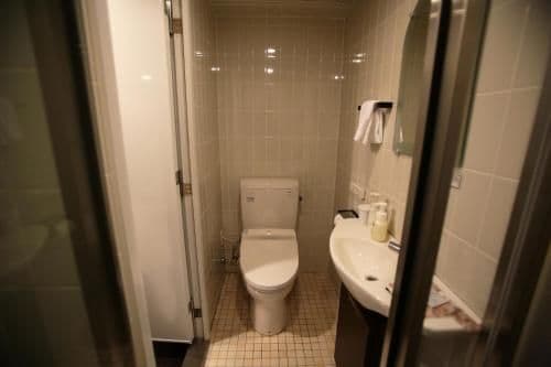Standard Single Room with Shower - Smoking