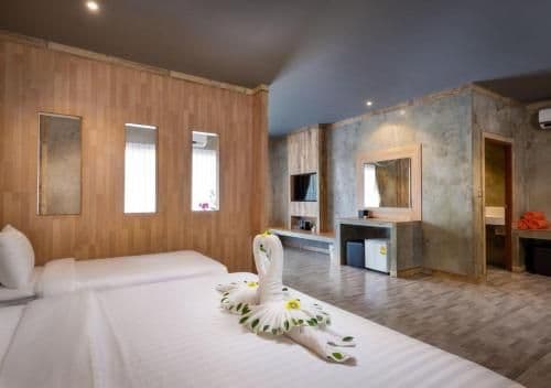 Suite with Lake View