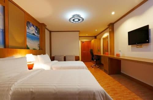 Deluxe Double or Twin Room with Lake View