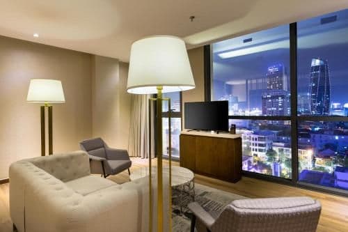 Two-Bedroom Apartment - one drink voucher at OQ bar