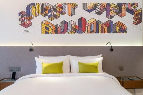 Deluxe King Room with City View