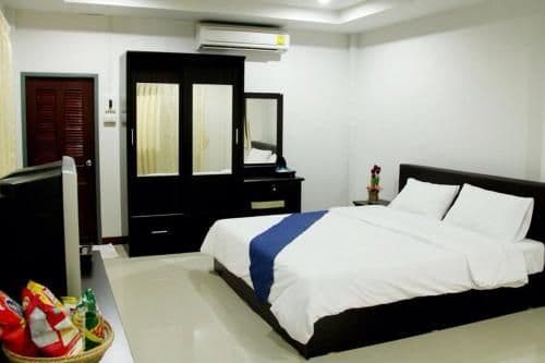 Deluxe Bungalow with Garden View
