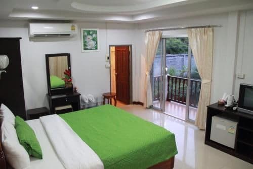 Deluxe Bungalow with Garden View