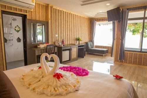 Suite with Hot Tub - Beach Front