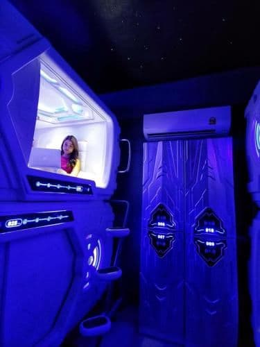 Superior Space Pod Single Bed in Mixed Dormitory Room)