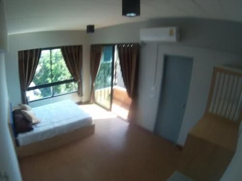 Apartment with Garden View