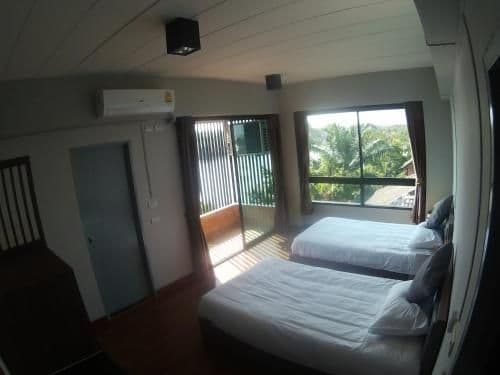 Apartment with Lake View