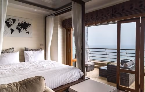 Studio Apartment with Sea View