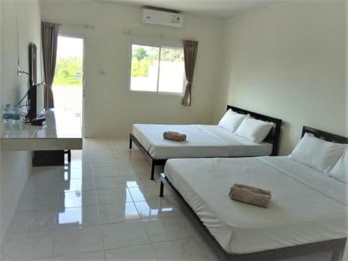 Quadruple Room with Private Bathroom