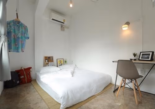 Standard Double Room with Shared Bathroom