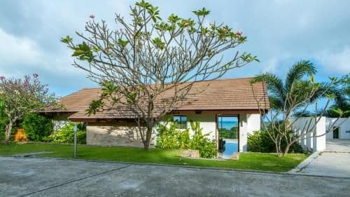 Villa with Sea View
