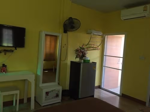 Twin Room with Private Bathroom