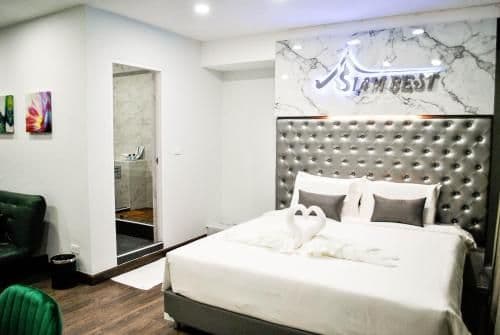 King Studio with Sofa Bed