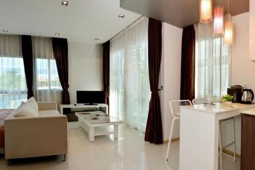 Studio Apartment
