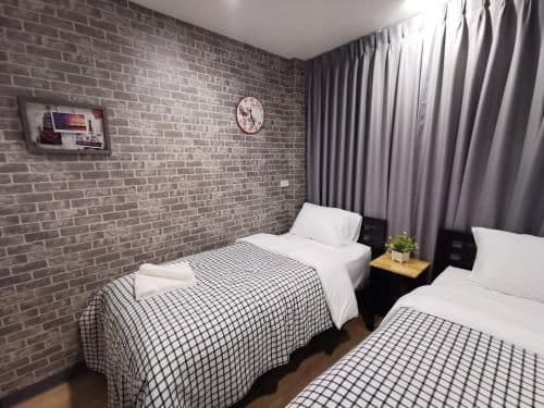 Twin Room with Shared Bathroom