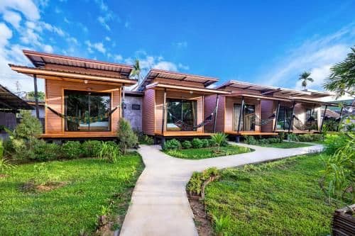 Bungalow with Garden View