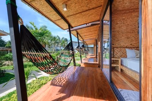 Bungalow with Garden View