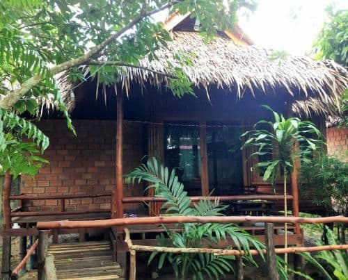 Bungalow with Patio
