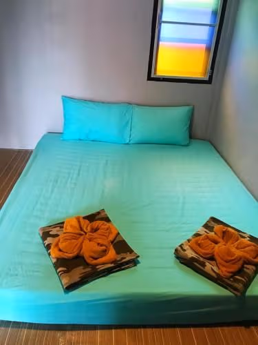 Queen Room with Shared Bathroom