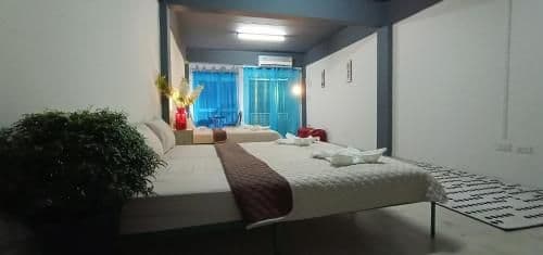 Mixed Dormitory Room