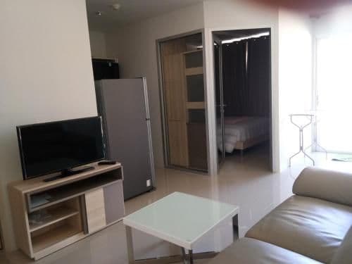 Apartment with Garden View