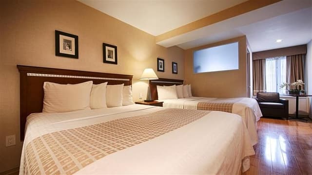TWIN TWO QUEEN BEDS