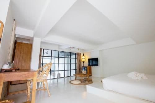Deluxe Double Room with Balcony