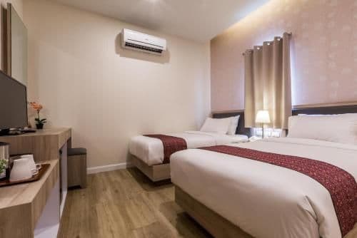 Deluxe Twin Room