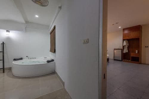 Triple Room with Bath