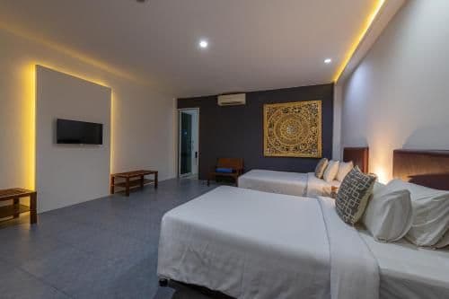 Triple Room with Bath