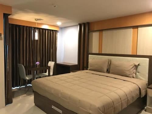 Deluxe Apartment