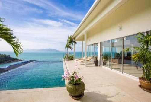 Villa with Sea View