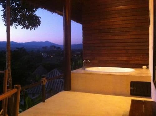 Deluxe Room Spa Bath