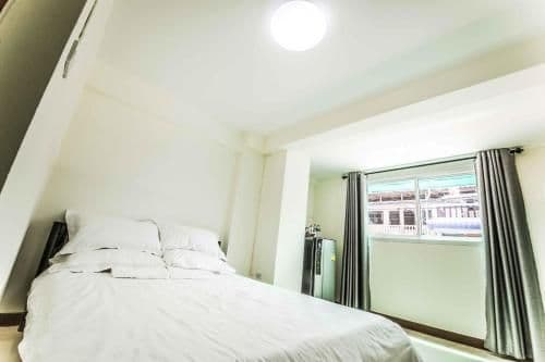 Family Room (3 Adults)