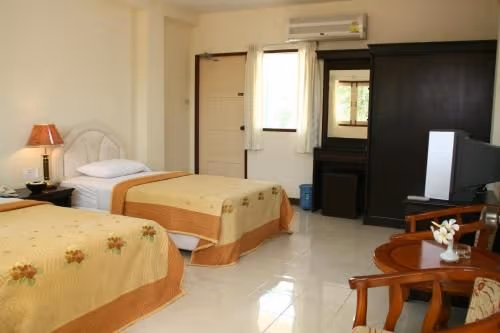 Standard Twin Room