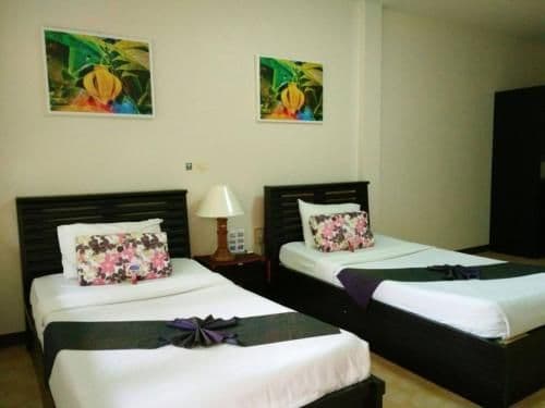 Standard Twin Room