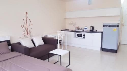 Studio Apartment
