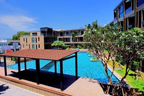 Studio Apartment with Sea View
