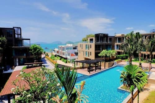 Studio Apartment with Sea View